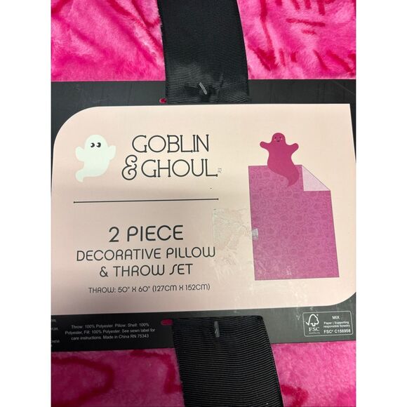 Goblin & Ghoul Pink pillow and blanket set NWT - Picture 3 of 3